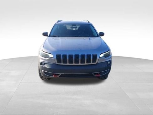 Used 2019 Jeep Cherokee Trailhawk AWD/4WD image 8