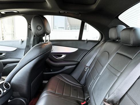 Used 2020 Mercedes-Benz C 300 Sedan w/ Premium Package image 23