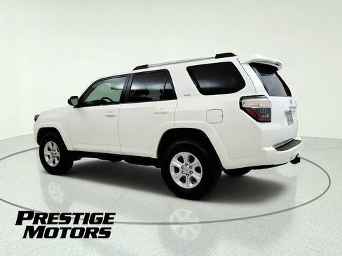 Used 2022 Toyota 4Runner SR5 AWD/4WD image 5