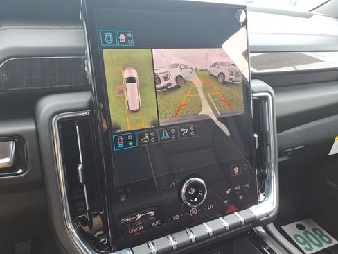 New 2026 GMC Yukon XL Elevation AWD/4WD image 20