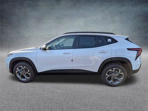 New 2026 Chevrolet Trax LT w/ Driver Confidence Package image 7