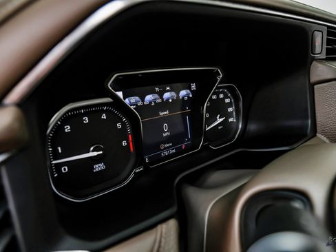 Used 2021 GMC Yukon Denali image 32