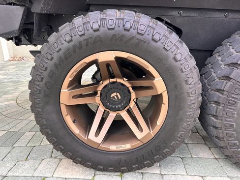 Used 2021 Ford Bronco Black Diamond image 41