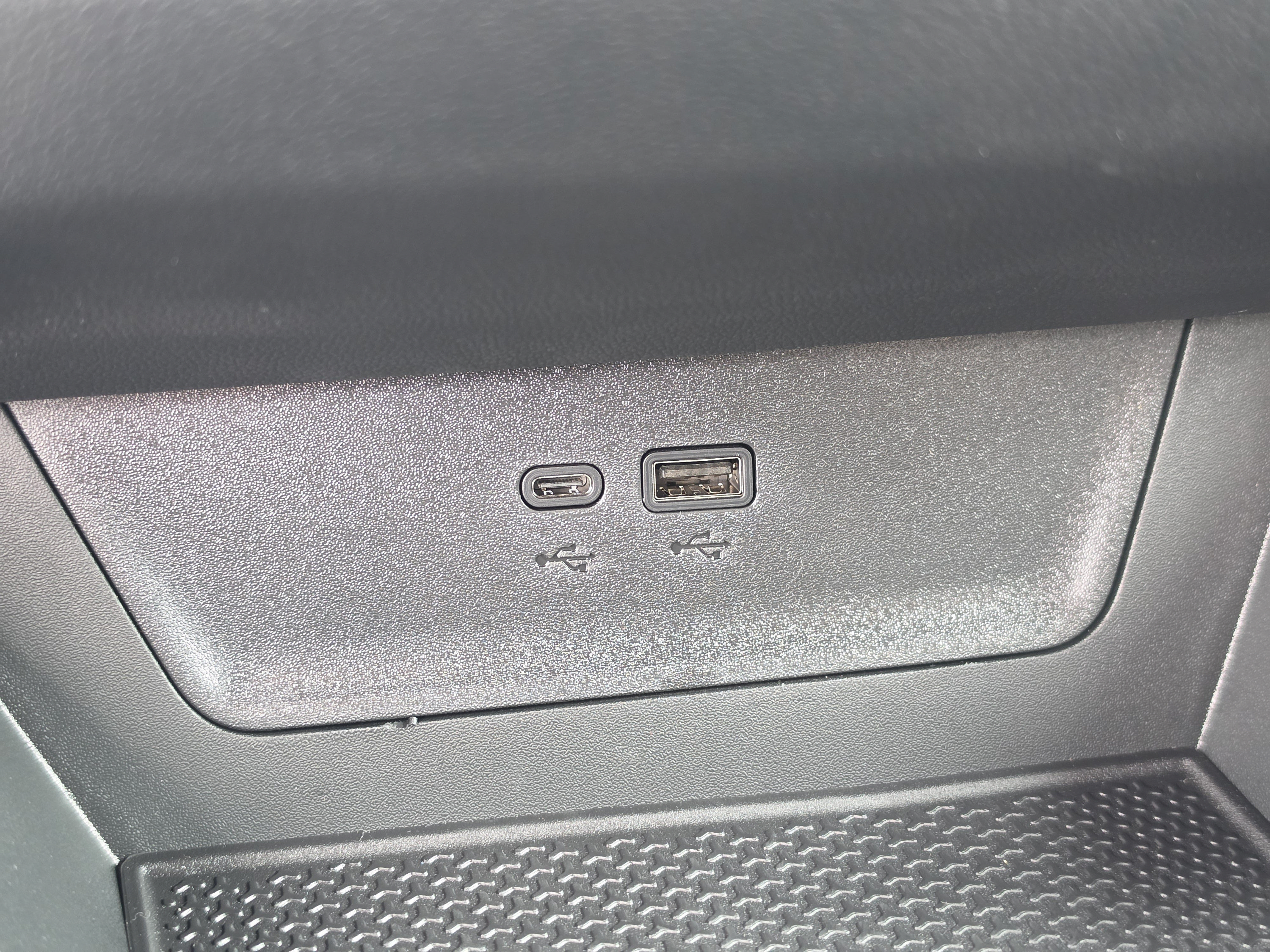 New 2027 Chevrolet Equinox RS w/ Convenience Package III FWD image 30