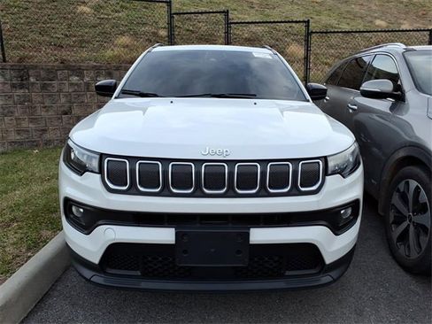 Used 2022 Jeep Compass Latitude w/ Sun and Sound Group image 13