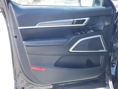 Used 2022 Kia Telluride LX FWD image 18