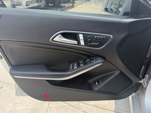 Used 2014 Mercedes-Benz CLA 250 image 10