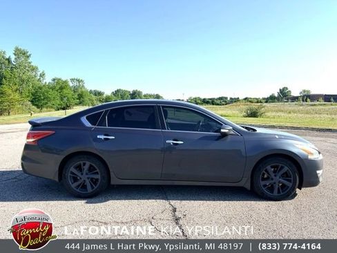 Used 2013 Nissan Altima 2.5 SL w/ Technology Pkg FWD image 6