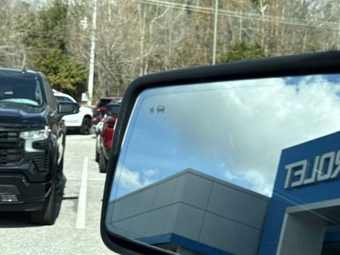 Used 2024 Chevrolet Silverado 1500 High Country w/ High Country Premium Package image 39