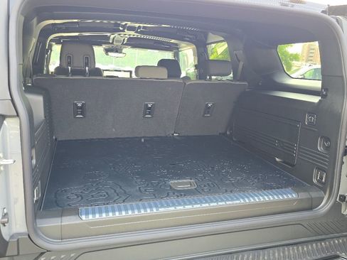 New 2025 GMC Hummer EV 2X image 12