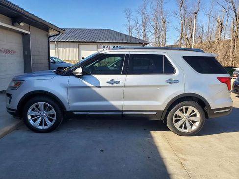 Used 2019 Ford Explorer Limited w/ Class III Trailer Tow Package image 8