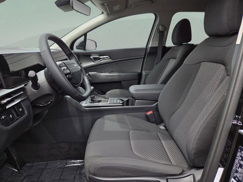 New 2026 Kia Sportage LX FWD image 27
