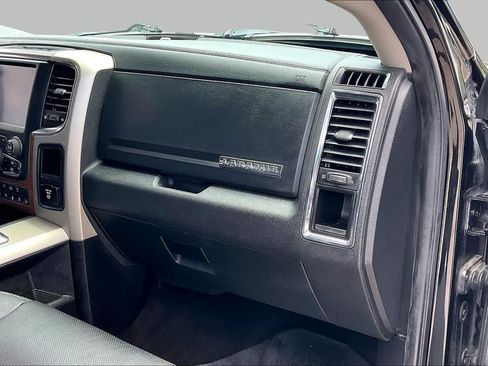 Used 2014 RAM 2500 Laramie w/ Black Appearance Group AWD/4WD image 17