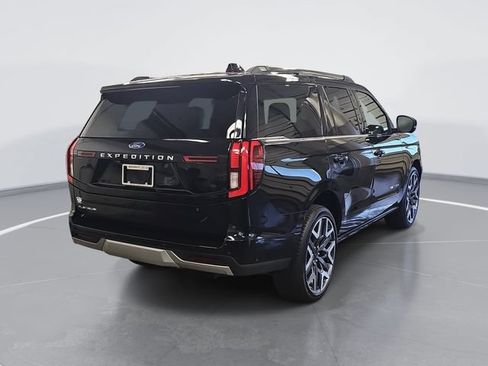 Certified 2025 Ford Expedition Platinum w/ Platinum Ultimate Package AWD/4WD image 2
