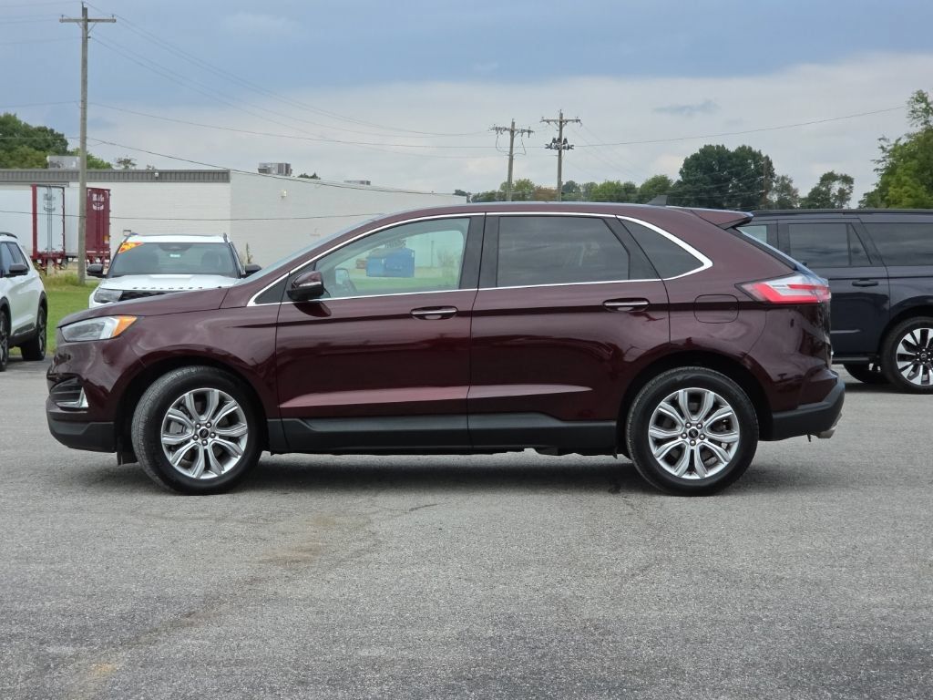 Used 2024 Ford Edge Titanium w/ Equipment Group 301A AWD/4WD image 4