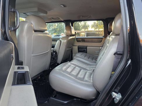 Used 2005 HUMMER H2 image 12