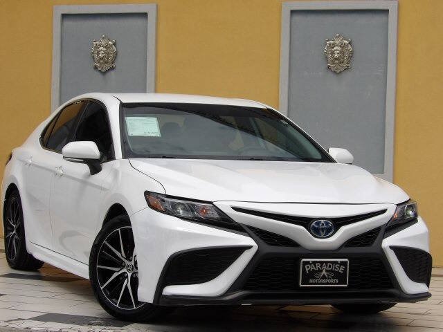 Used 2024 Toyota Camry SE FWD image 1
