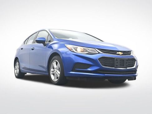 Used 2017 Chevrolet Cruze LT w/ Convenience Package image 32