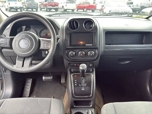 Used 2014 Jeep Patriot Sport image 14