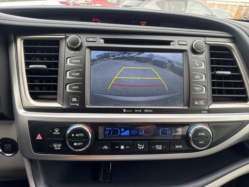 Used 2017 Toyota Highlander Limited image 20