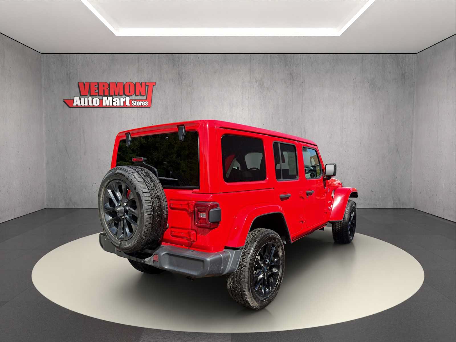 Used 2024 Jeep Wrangler Unlimited Sahara AWD/4WD image 8
