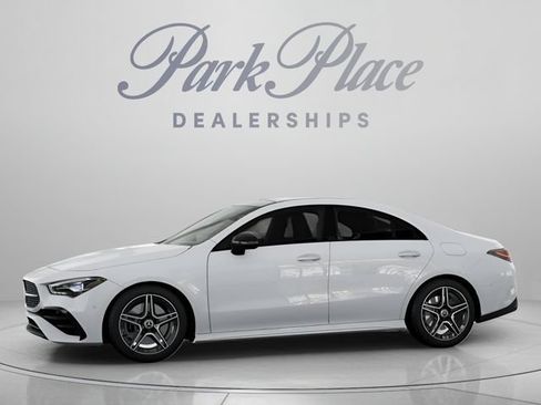 Used 2025 Mercedes-Benz CLA 250 4MATIC image 4