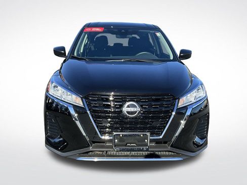 Certified 2025 Nissan Kicks Play S image 13