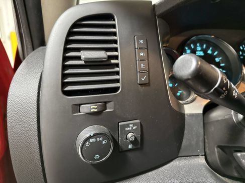Used 2013 Chevrolet Silverado 1500 LT AWD/4WD image 17