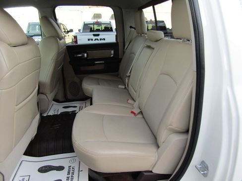 Used 2017 RAM 1500 Laramie image 17