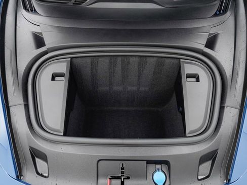 Used 2023 Porsche Taycan image 25