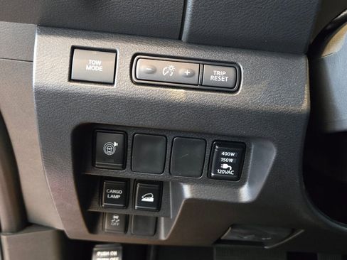 New 2025 Nissan Frontier SV w/ SV Convenience Package AWD/4WD image 29