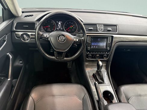 Used 2016 Volkswagen Passat 1.8T SE FWD image 10
