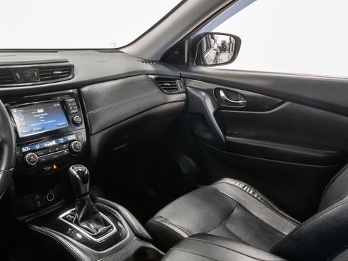Used 2017 Nissan Rogue SL w/ SL Premium Package AWD/4WD image 12