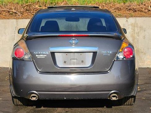 Used 2008 Nissan Altima 3.5 SE w/ Premium Pkg image 6