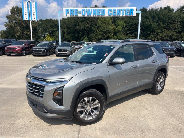 Used 2025 Chevrolet Equinox LT w/ Convenience Package II FWD image 2