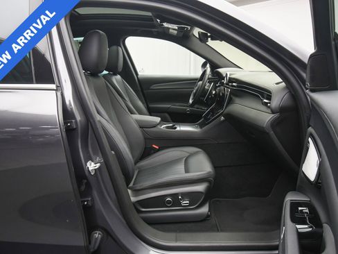 Used 2023 Maserati Grecale GT image 49