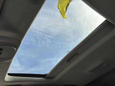 Used 2010 Chevrolet Equinox LT image 41