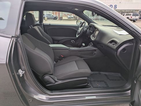 Used 2022 Dodge Challenger SXT w/ Driver Convenience Group image 30