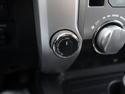 Used 2017 Toyota Tundra SR5 image 11