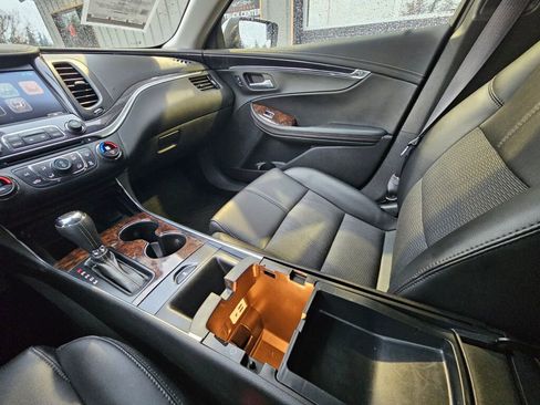 Used 2015 Chevrolet Impala LT image 32