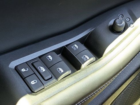 New 2025 Jeep Grand Cherokee Limited w/ Black Appearance Package image 21