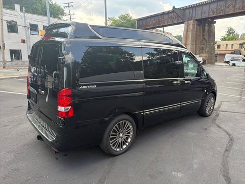 Used 2019 Mercedes-Benz Metris Passenger image 5