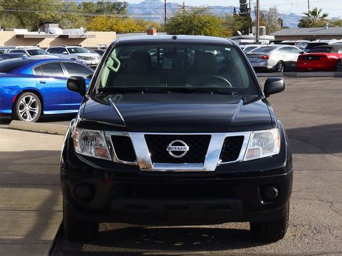 Used 2018 Nissan Frontier SV image 16