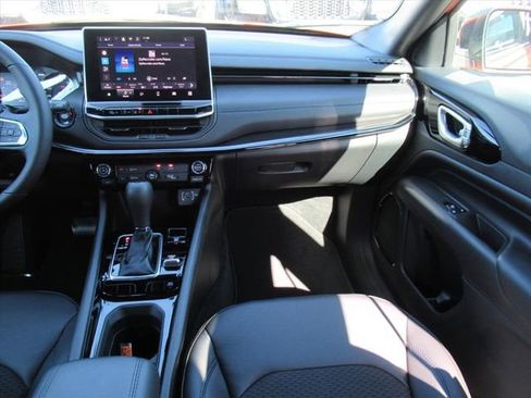 New 2026 Jeep Compass Latitude AWD/4WD image 13