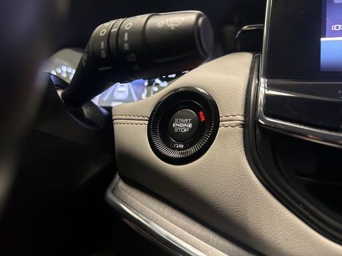 Used 2022 Jeep Compass Limited image 15