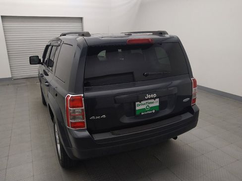 Used 2015 Jeep Patriot Latitude AWD/4WD image 6