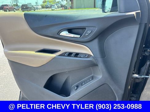 Used 2022 Chevrolet Equinox Premier AWD/4WD image 12