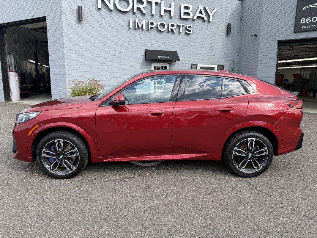 Used 2025 BMW X2 xDrive28i w/ Premium Package AWD/4WD image 12