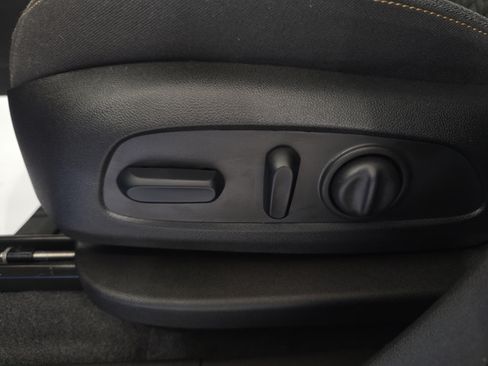 Used 2024 Chevrolet Equinox LT w/ LPO, Floor Liner Package FWD image 13