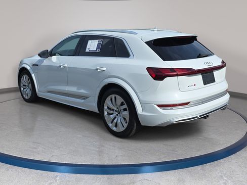 Used 2022 Audi e-tron S Prestige AWD/4WD image 7